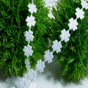 Cinta Flores Troqueladas Blancas